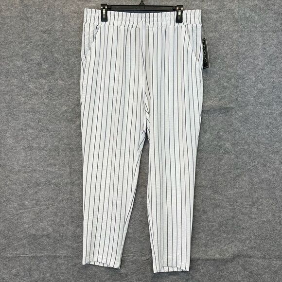 NWT NYCC Pants Women's 12P White Black Striped Pull On Crop High-Rise Flat Front
